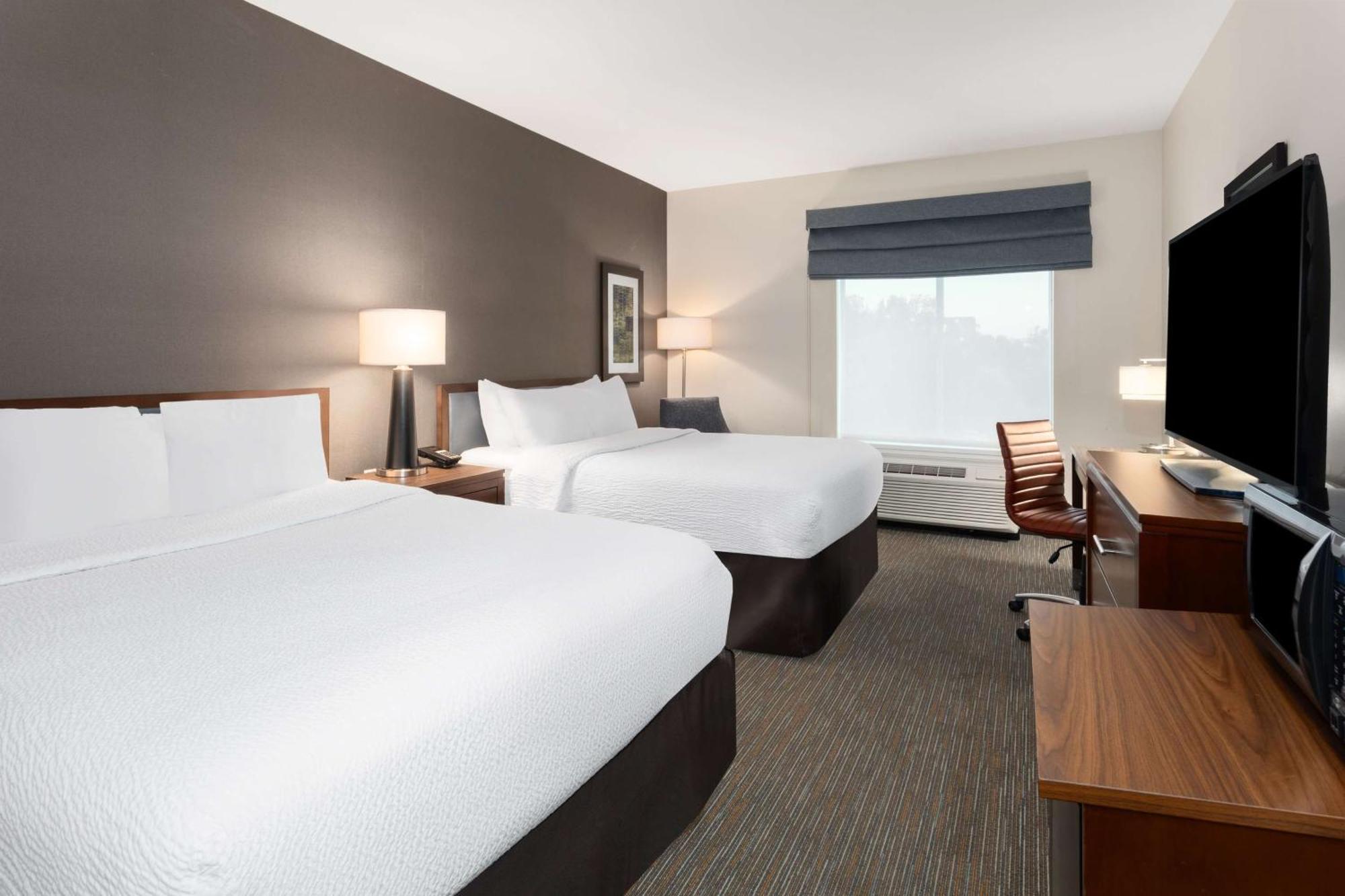 Hampton Inn By Hilton Nashville Airport Century Place Zewnętrze zdjęcie