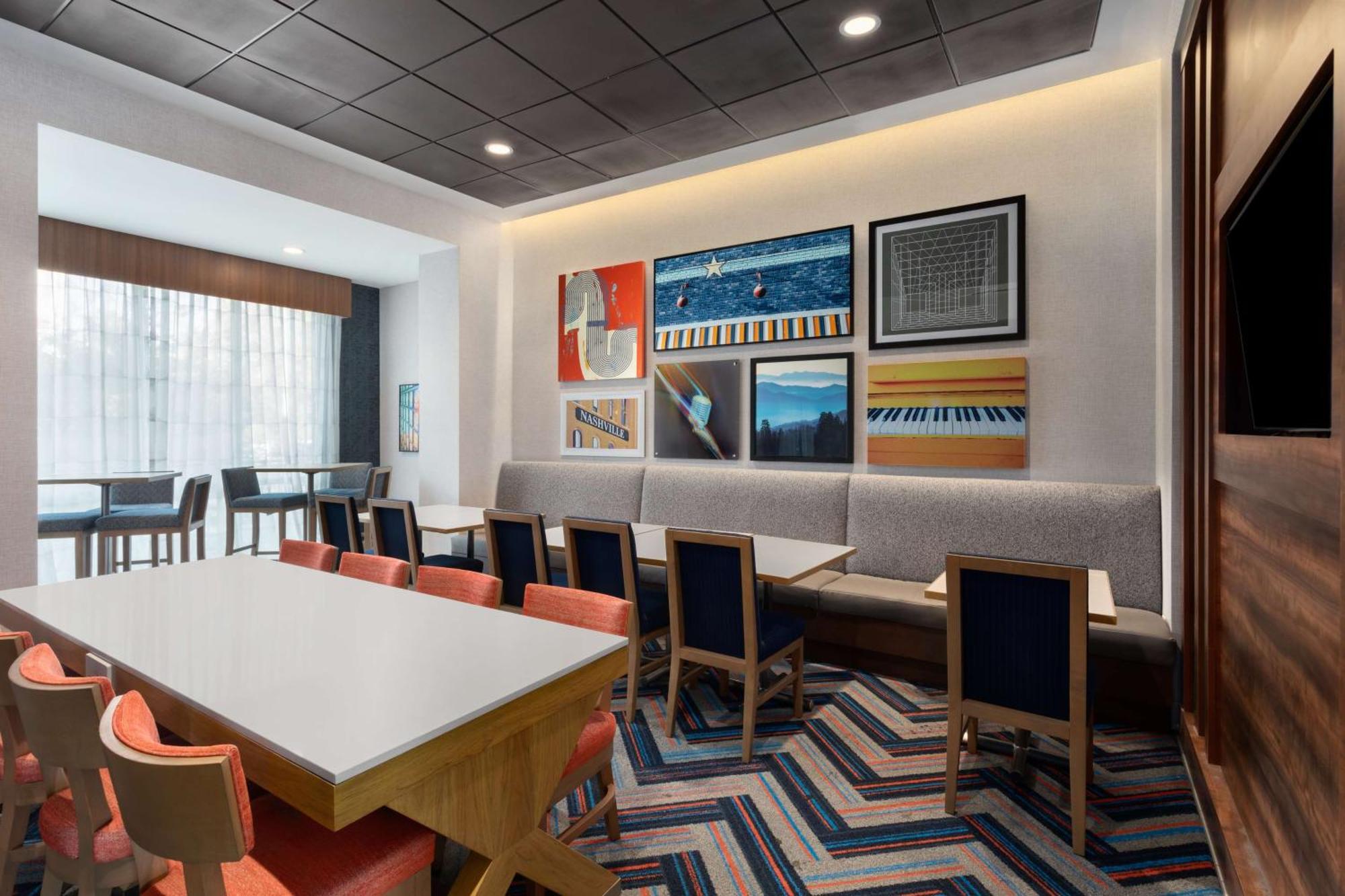 Hampton Inn By Hilton Nashville Airport Century Place Zewnętrze zdjęcie