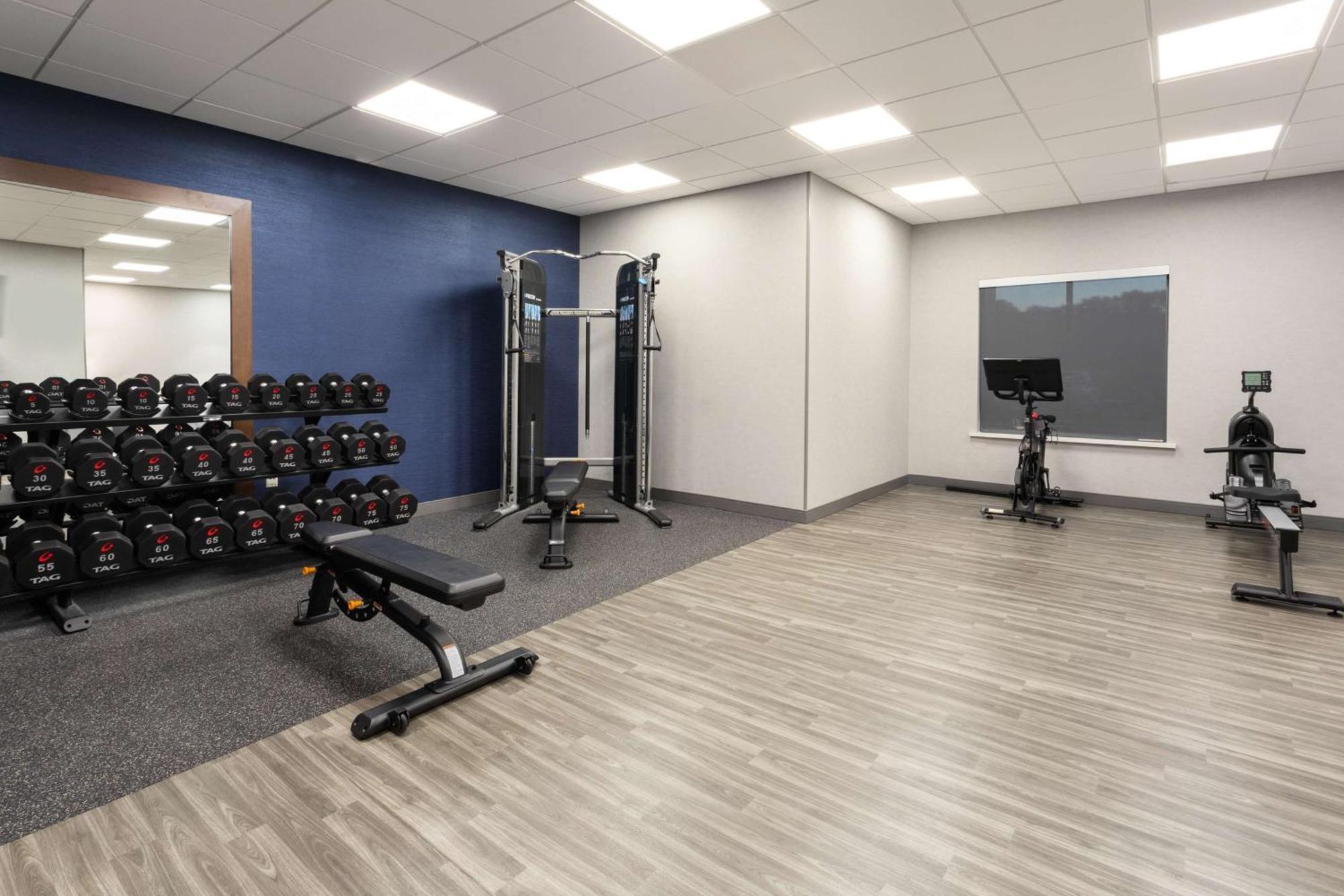 Hampton Inn By Hilton Nashville Airport Century Place Zewnętrze zdjęcie