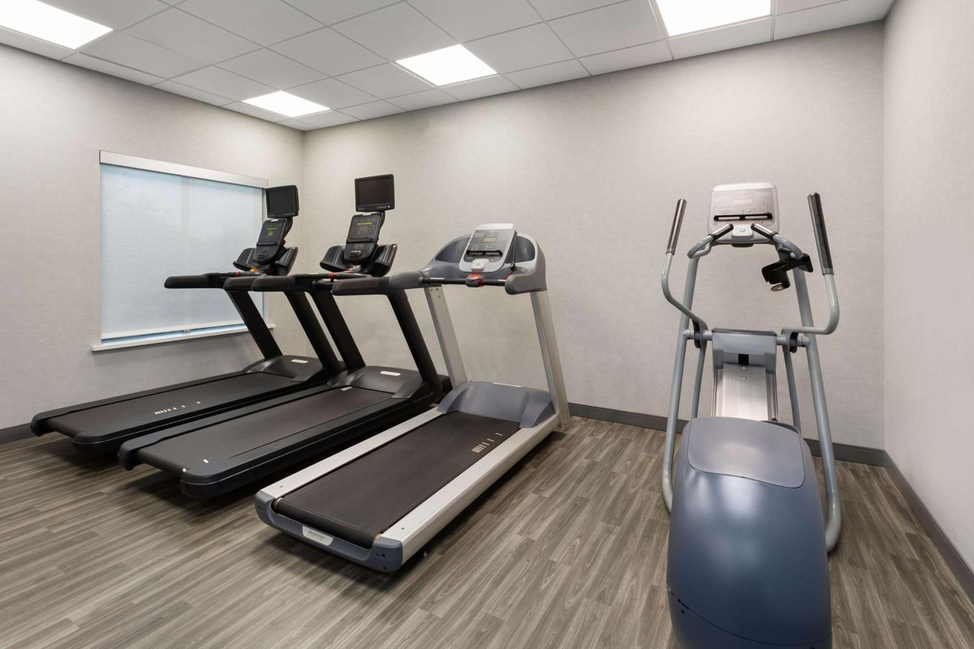 Hampton Inn By Hilton Nashville Airport Century Place Zewnętrze zdjęcie